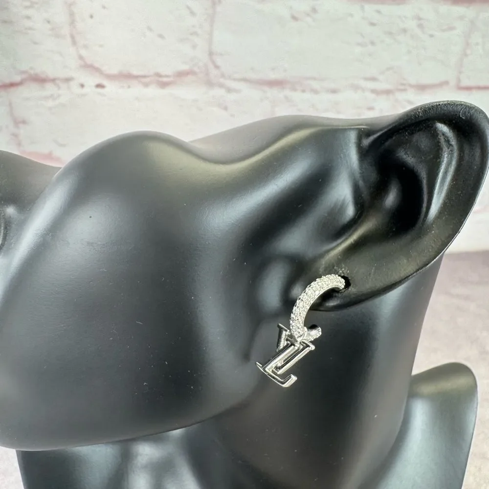 Louis Vuitton LV Initials Iconic Drop Earrings Palladium - Picture 5 of 10